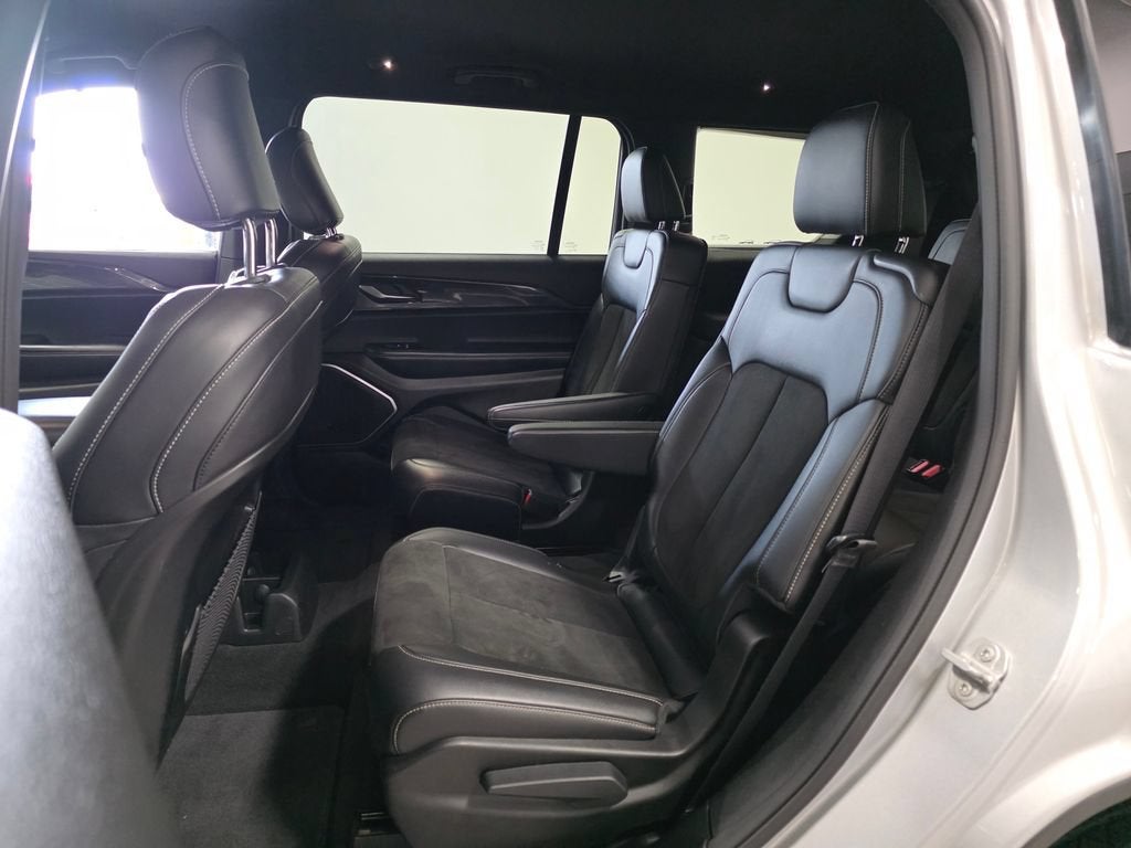 2022 Jeep Grand Cherokee L Altitude