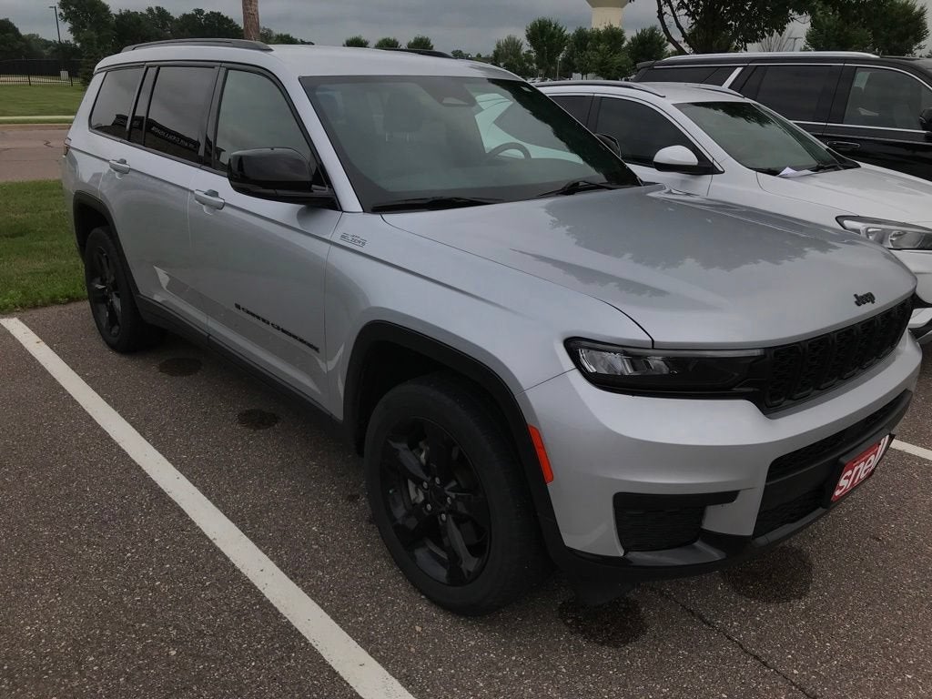 2022 Jeep Grand Cherokee L Altitude