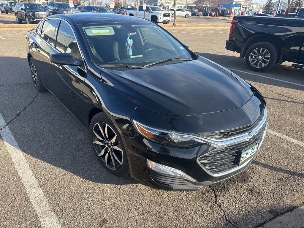 Used 2020 Chevrolet Malibu RS with VIN 1G1ZG5ST8LF142498 for sale in Mankato, MN