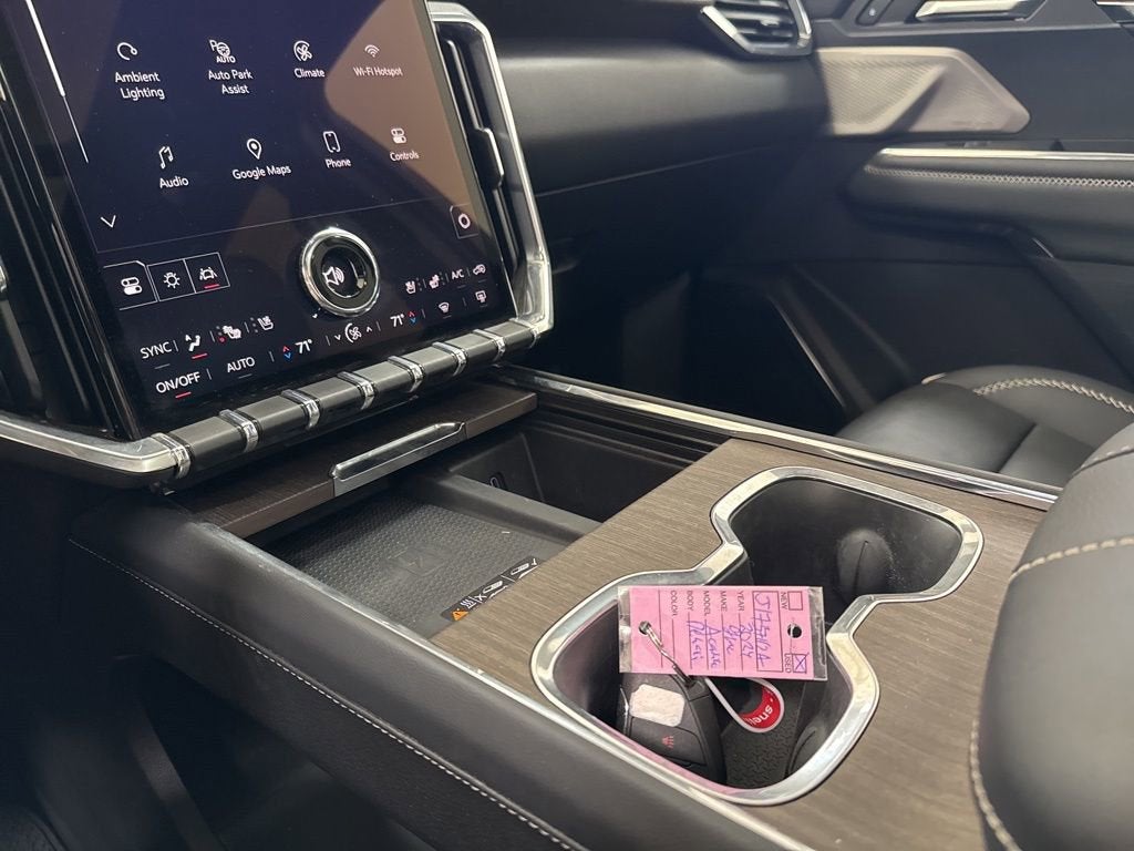 2024 GMC Acadia Denali