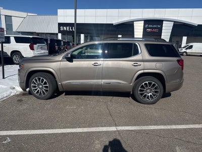 2023 GMC Acadia Denali