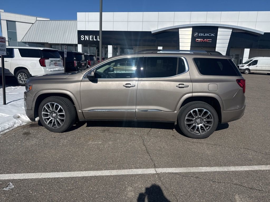 2023 GMC Acadia Denali