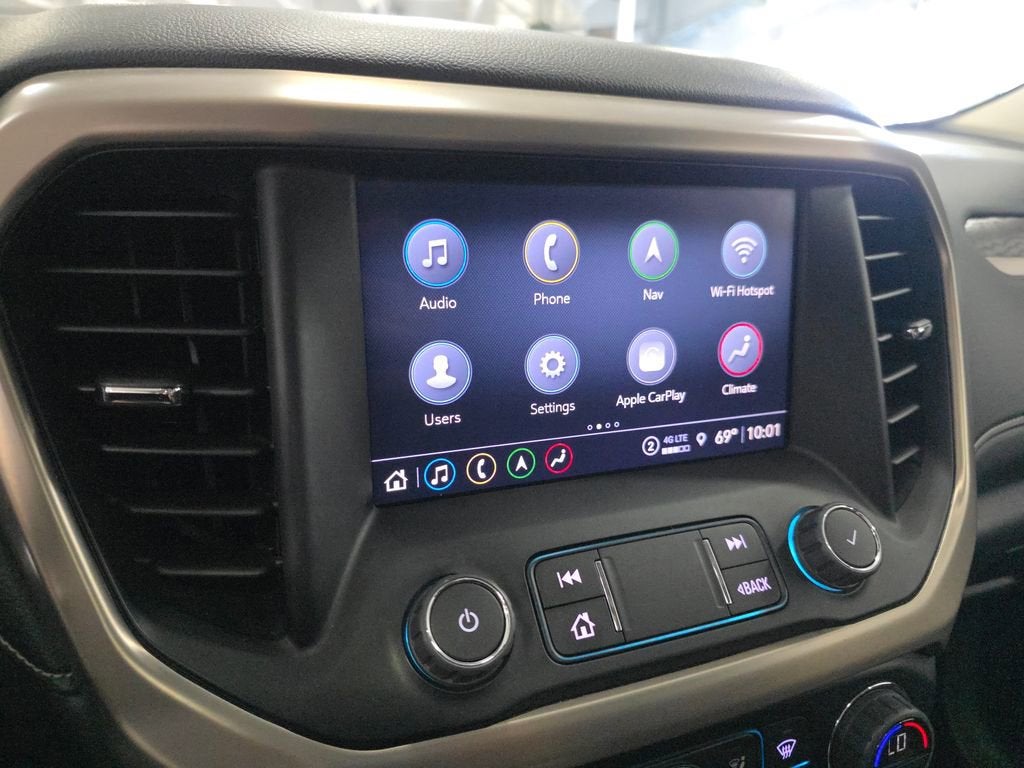 2022 GMC Acadia Denali