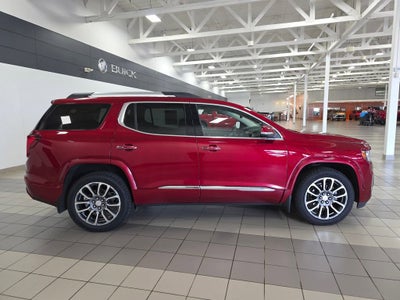 2022 GMC Acadia Denali