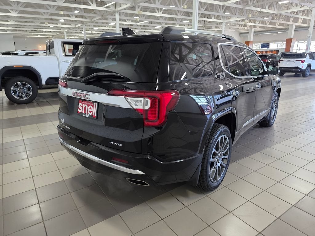 2023 GMC Acadia Denali