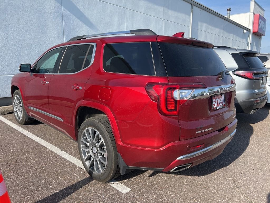 2023 GMC Acadia Denali