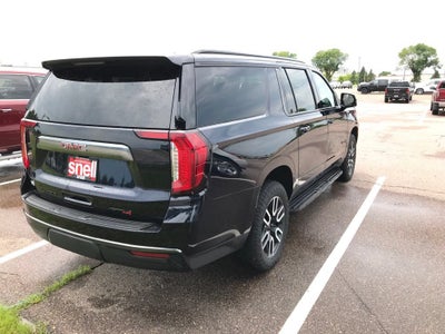 2023 GMC Yukon XL AT4