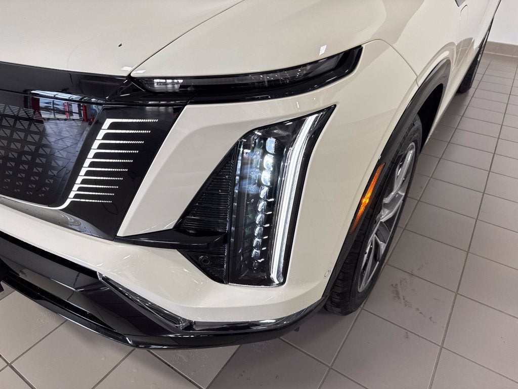2027 Cadillac VISTIQ Sport - Photo 10