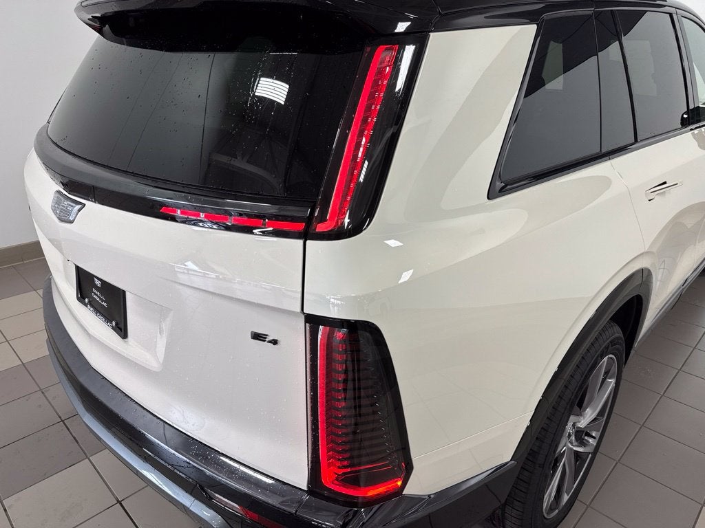 2027 Cadillac VISTIQ Sport - Photo 11