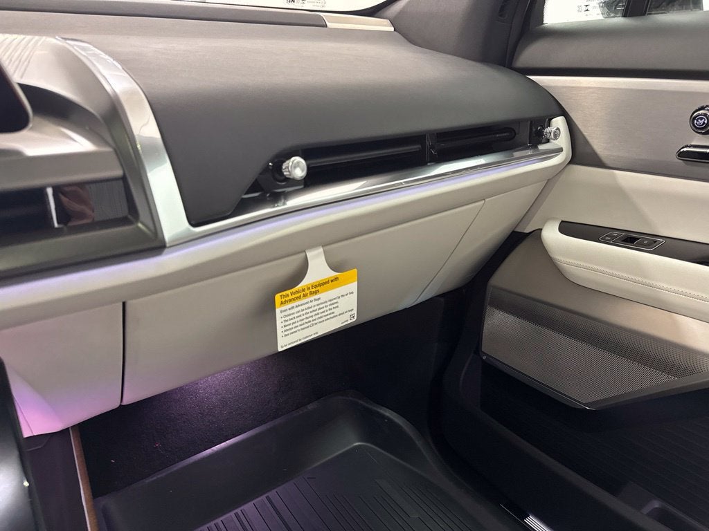 2027 Cadillac VISTIQ Sport - Photo 21