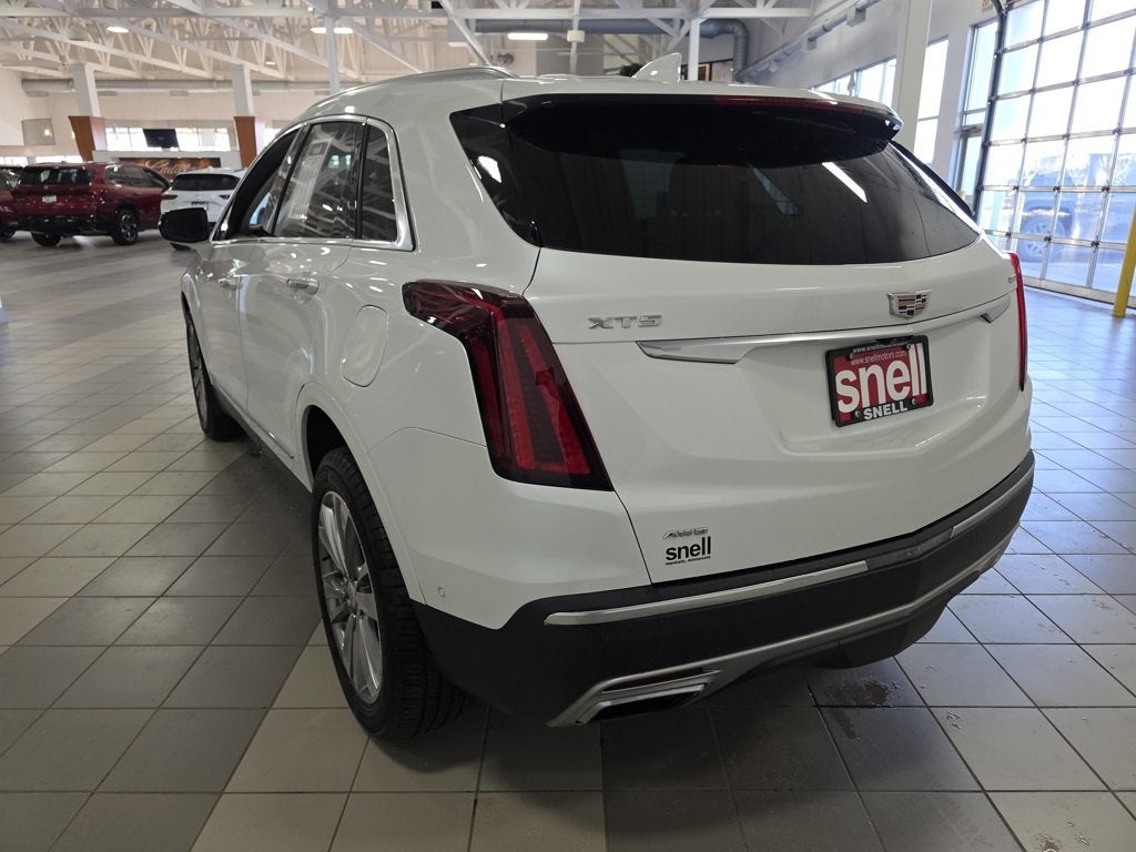 2022 Cadillac XT5 Premium Luxury