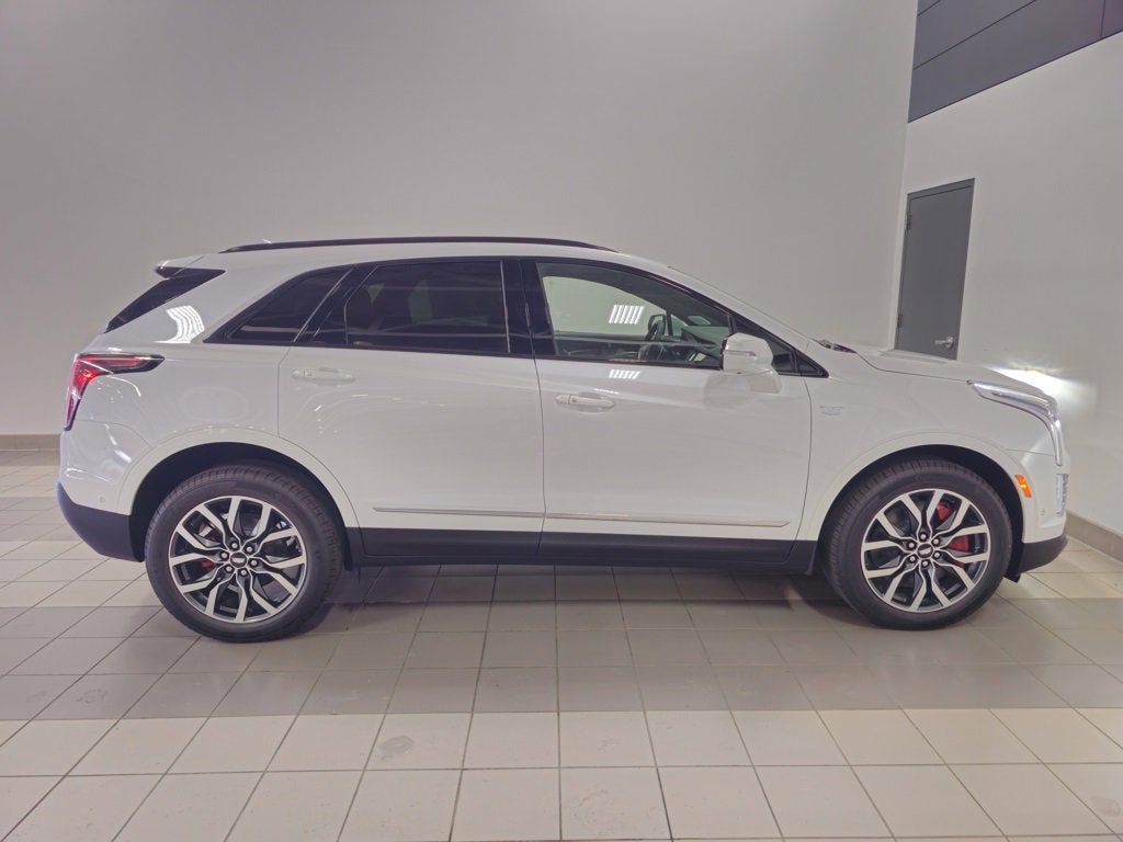 2025 Cadillac XT5 Sport