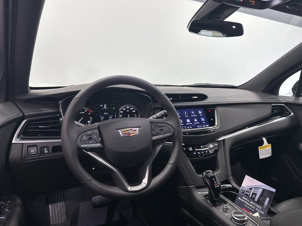 2025 Cadillac XT6 Luxury