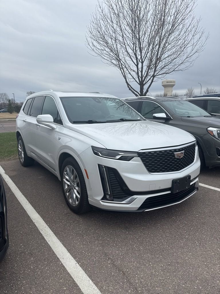 Used 2021 Cadillac XT6 Premium Luxury with VIN 1GYKPDRS8MZ100424 for sale in Mankato, Minnesota
