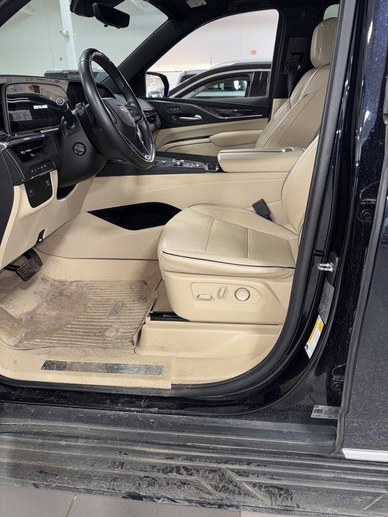 2023 Cadillac Escalade ESV Premium Luxury