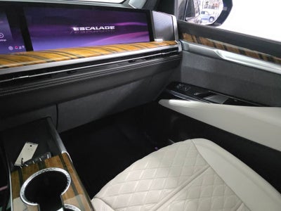 2025 Cadillac Escalade Sport Platinum