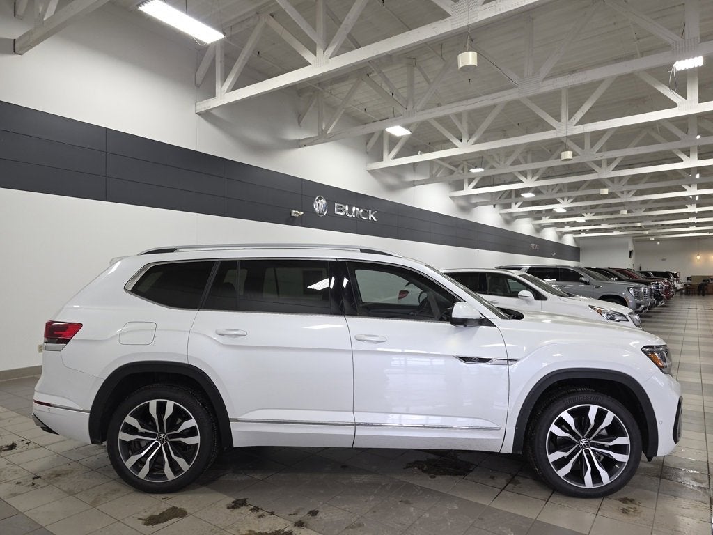 2022 Volkswagen Atlas 3.6L V6 SEL Premium R-Line