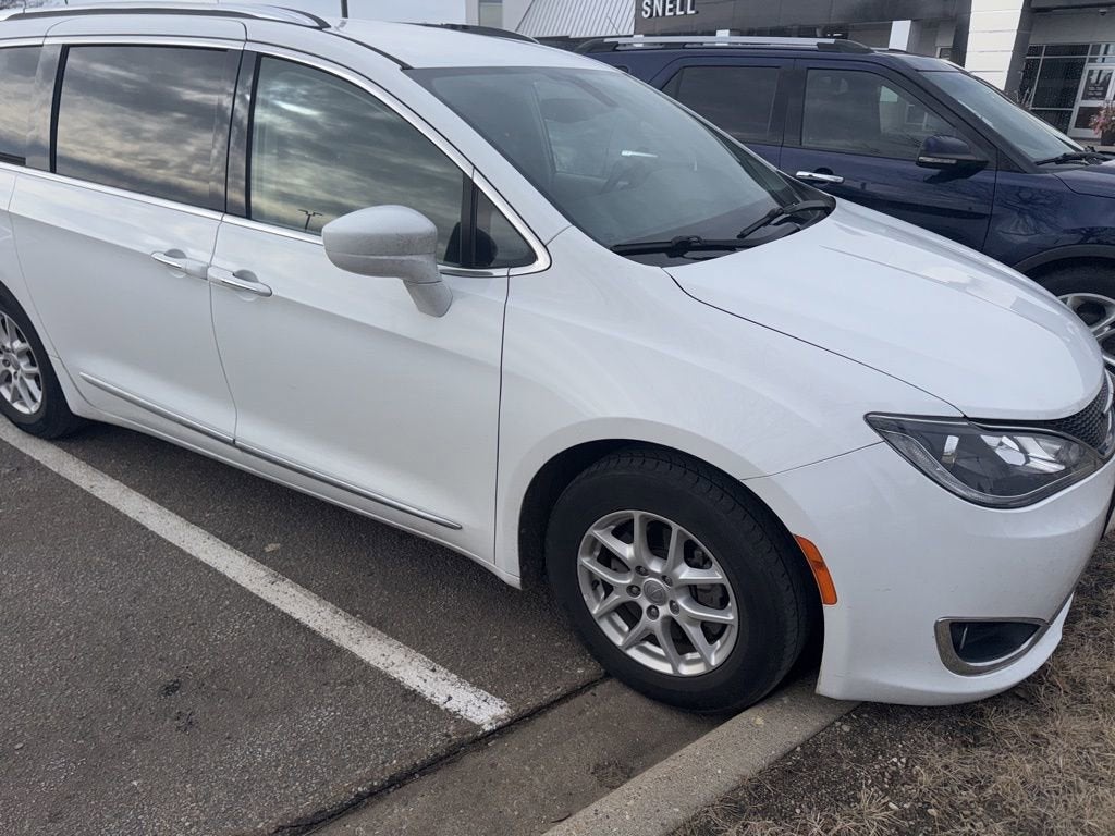 2020 Chrysler Pacifica Touring L