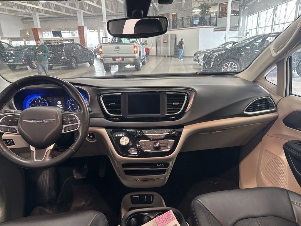 2020 Chrysler Pacifica Touring L