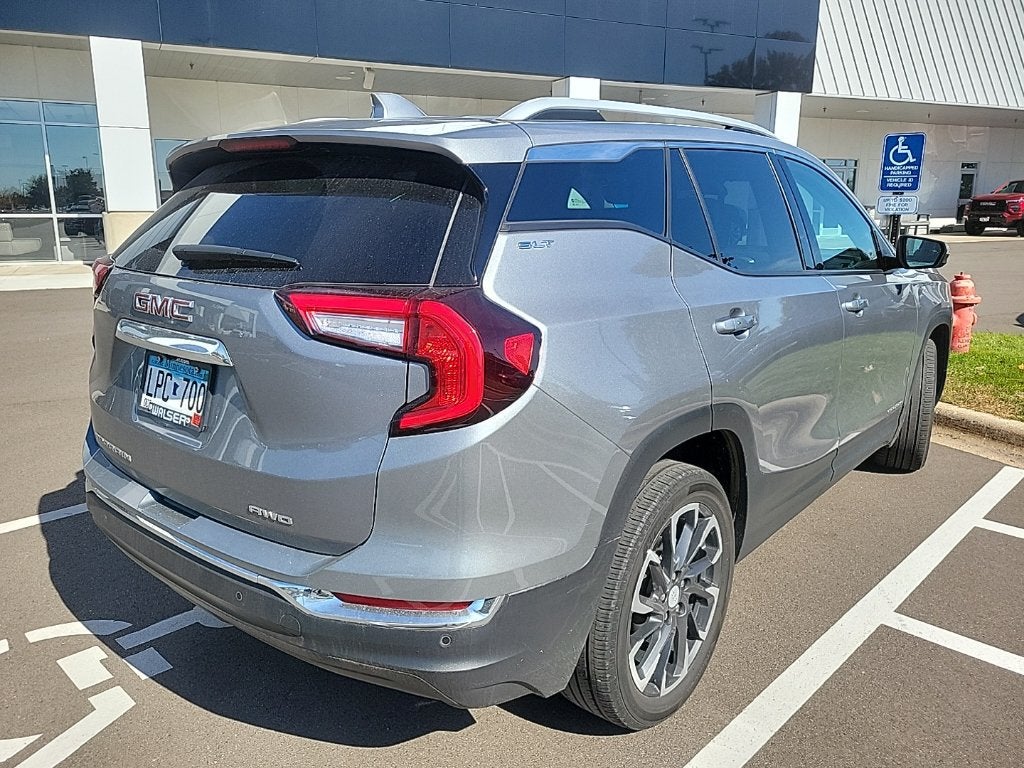 2023 GMC Terrain SLT