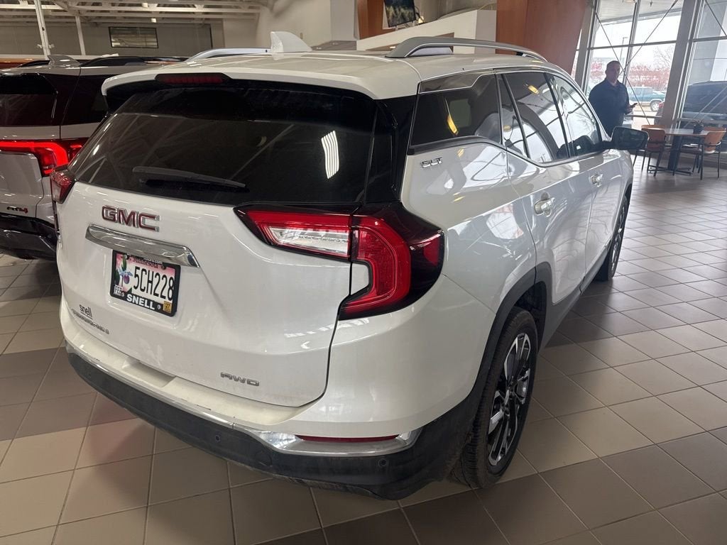 2022 GMC Terrain SLT