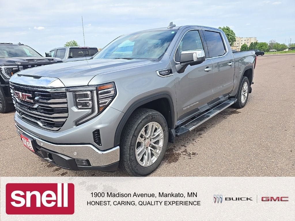 2023 GMC Sierra 4WD Crew Cab Short Box SLT's photo
