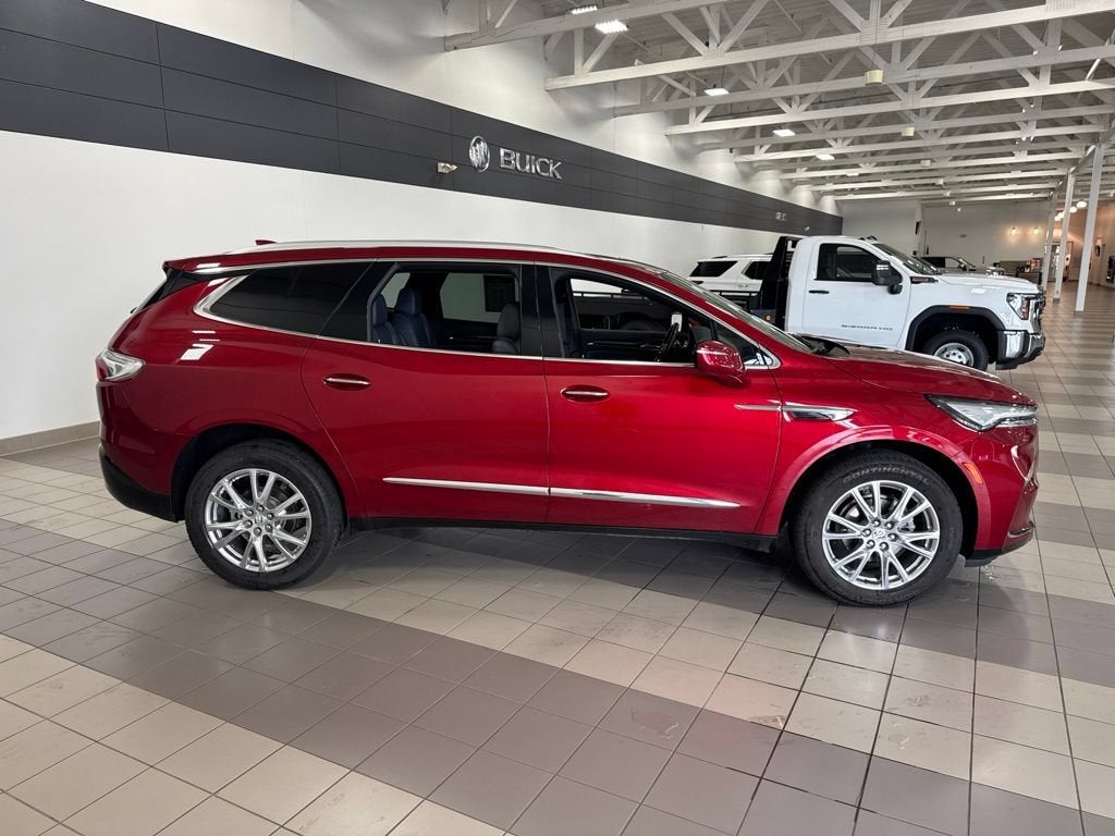 2024 Buick Enclave Essence