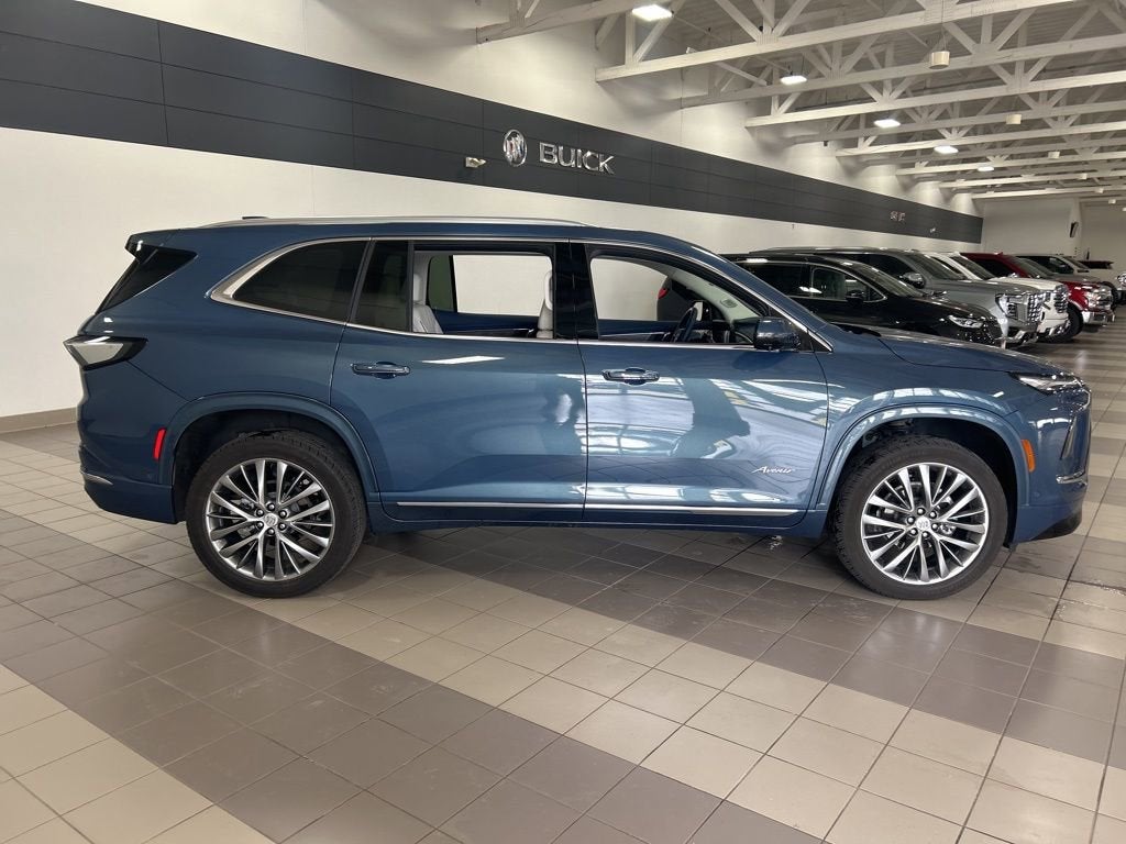 2025 Buick Enclave Avenir