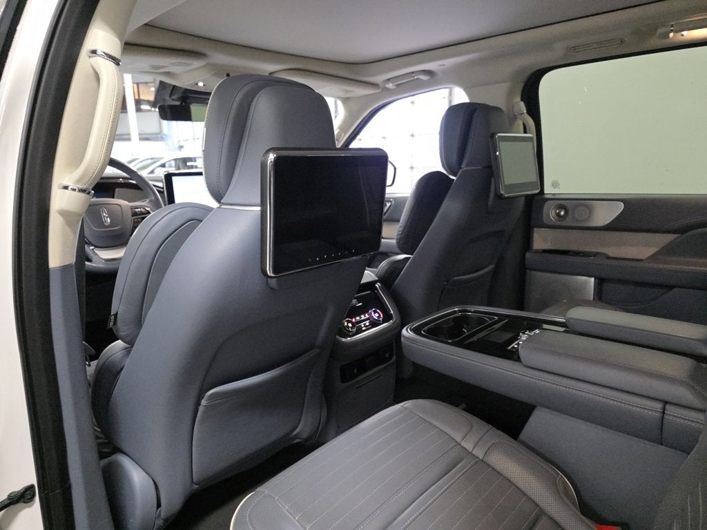 2019 Lincoln Navigator L Black Label