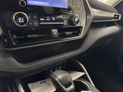 2020 Toyota Highlander LE