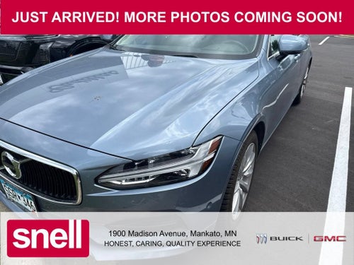 2017 Volvo S90 Momentum